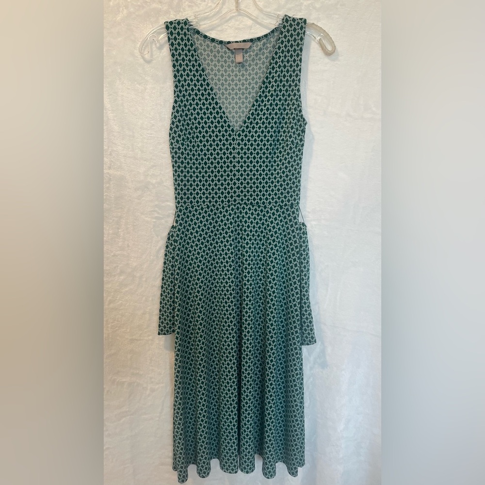 H&M Green A-Line Midi Dress V-Neck Sleeveless size XSmall (X1)